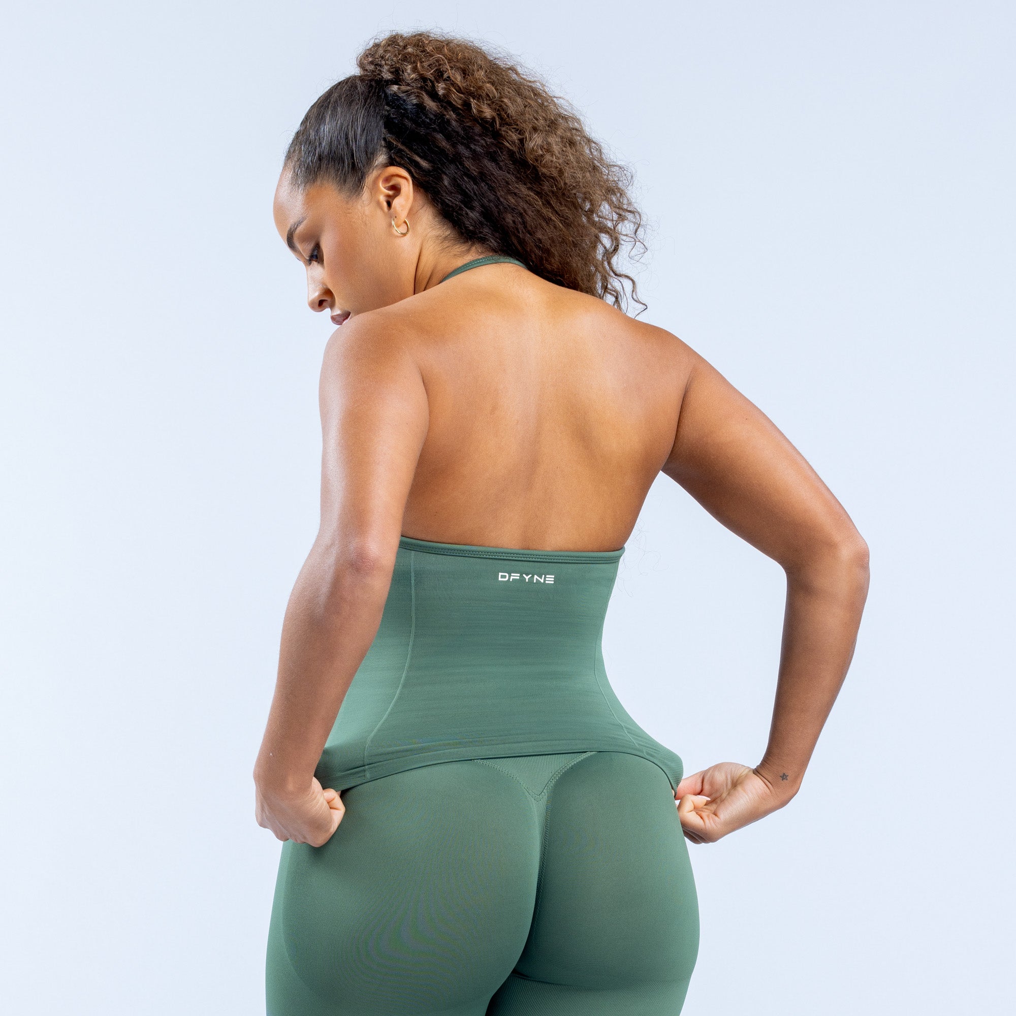 DFYNE Impact Longline Strappy Top Dam Gröna | 5769241-TW